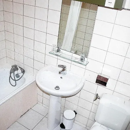 Le Cheval Noir Paris 2* Pantin