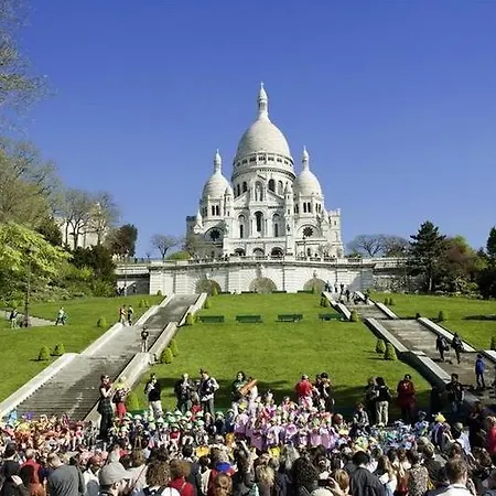 Le Cheval Noir Paris Hotel 2*