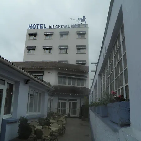 Le Cheval Noir Paris Hotel Pantin