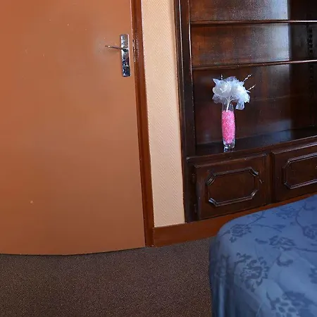 Hotel Le Cheval Noir Paris 2*